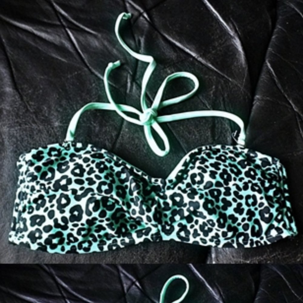 NWOT - Padded Bandeau Bikini Top in Pastel Green Leopard Print